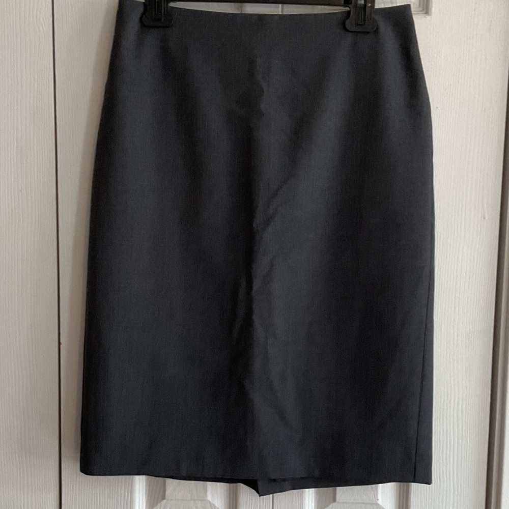 Ann Taylor Black Pencil Skirt with Clean Silhouette